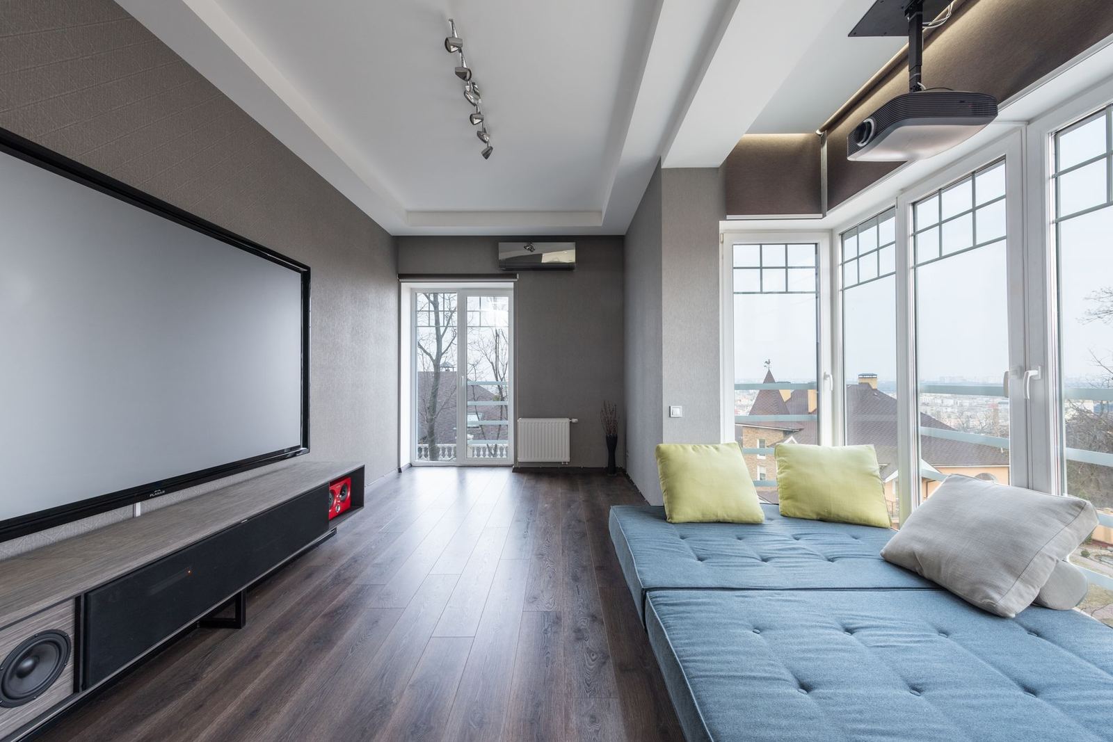 Ultra TV (All Channels)